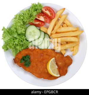 Wiener Schnitzel Gericht mit Pommes und Salat auf Teller isoliert Stock Photo