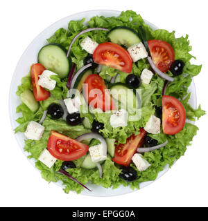 Griechischer Salat mit Tomaten, Feta K├ñse und Oliven auf Teller von oben Stock Photo