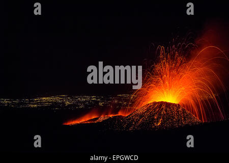 Italy Siciliy Etna volcano - A spectacular eruption of Mount Etna, photographed from a few tens of meters. Crater concerned: Gemini. Stock Photo