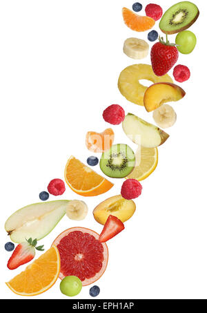Fliegende Früchte wie Orange Frucht, Apfel, Banane und Erdbeere Stock Photo