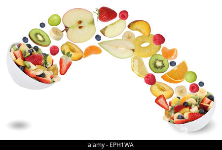 Gesundes Essen Frucht Salat mit Früchte wie Orange, Apfel, Banane und Erdbeere Stock Photo