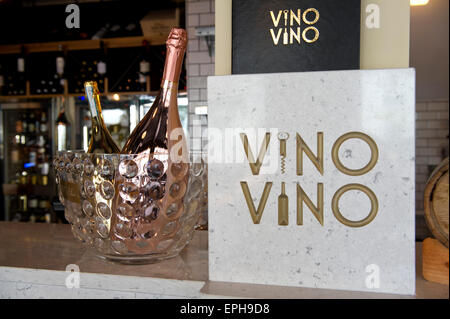 Vino Vino winebar, Bath, UK Stock Photo