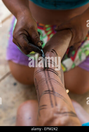 Panama, Darien Province, Bajo Chiquito, Woman Of The Native Indian Embera Tribe Is Ceremonially Decorated With Jagua Bodypaint Stock Photo