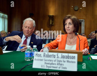 Washington, DC, USA. 20th May, 2015. U.S. Assistant Secretary of State for Western Hemisphere Affairs Roberta Jacobson (R) arrives for a hearing on U.S.-Cuba relations before the Senate Foreign Relations Committee on Capitol Hill in Washington, DC, capital of the United States, May 20, 2015. Credit:  Yin Bogu/Xinhua/Alamy Live News