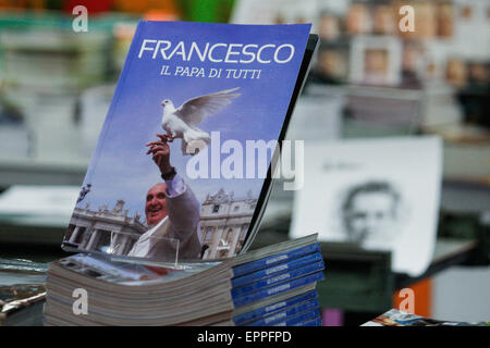 Turin, Italy. 20th May, 2015. The 28th International Book Fair of Turin has recorded 341,000 admissions, with Germany as Guest Country of Honor. In photo a book about Pope Francesco. © Elena Aquila/Pacific Press/Alamy Live News Stock Photo