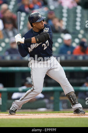 Detroit, Michigan, USA. 20th May, 2015. Milwaukee Brewers outfielder Carlos Gomez (27) at bat during MLB game action between the Milwaukee Brewers and the Detroit Tigers at Comerica Park in Detroit, Michigan. The Tigers defeated the Brewers 5-2. John Mersits/CSM/Alamy Live News Stock Photo
