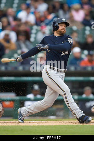 Detroit, Michigan, USA. 20th May, 2015. Milwaukee Brewers infielder Adam Lind (24) at bat during MLB game action between the Milwaukee Brewers and the Detroit Tigers at Comerica Park in Detroit, Michigan. The Tigers defeated the Brewers 5-2. John Mersits/CSM/Alamy Live News Stock Photo