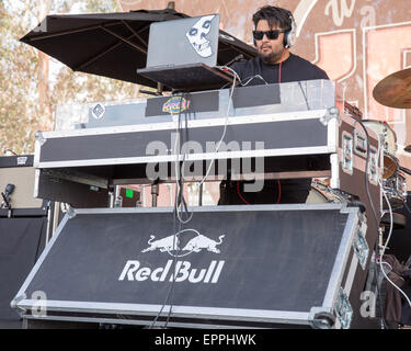 Irvine, California, USA. 16th May, 2015. DJ JEREMIAH RED warms up the crowd for the KROQ Weenie Roast Y Fiesta at Irvine Meadows Amphitheatre in Irvine, California © Daniel DeSlover/ZUMA Wire/Alamy Live News Stock Photo