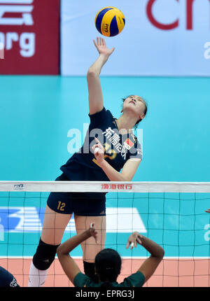 Tianjin, China. 21st May, 2015. Hui Ruoqi of China competes during the group A match against India at the 2015 Asian Women's Volleyball Championship in Tianjin, north China, May 21, 2015. China won 3-0. © Yue Yuewei/Xinhua/Alamy Live News Stock Photo