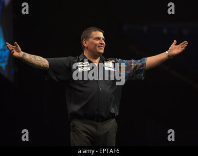 London, UK. 21st May, 2015. Betway Premier League Darts Play-Offs. Gary Anderson [SCO] celebrates his [10-9] win over Dave Chisnall [ENG] Credit:  Action Plus Sports/Alamy Live News Stock Photo