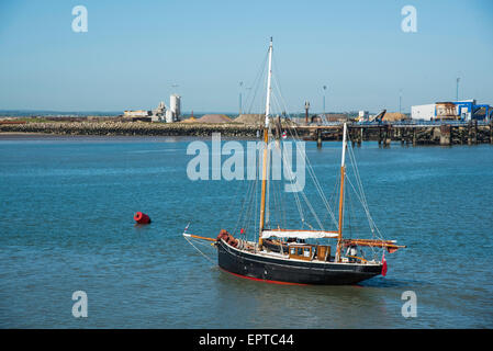 Ramsgate, Kent 21 May 2015. Auxilliary Ketch and Dunkirk veteran, Our Lizzie leaving Ramsgate Royal Harbour for Dunkirk. Credit:  Paul Martin/Alamy Live News Stock Photo