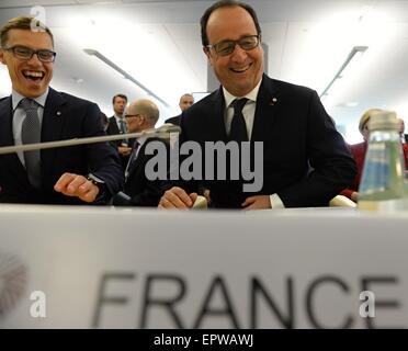 Finnish President Alexander Stubb (left) and Spanish Prime Minister ...