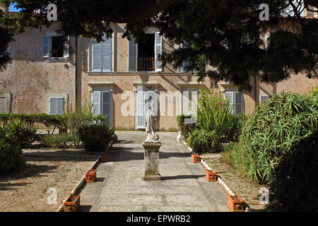 Statute of Minerva in the gardens of Villa dei Mulini, Napoleon's house in Elba Stock Photo