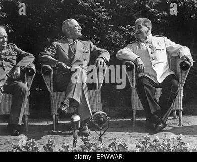 YALTA CONFERENCE February 1945. From left: Winston Churchill, Franklin D Roosevelt, Joseph Stalin Stock Photo