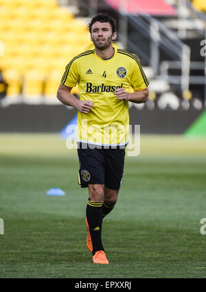 Columbus, Ohio, USA. 22nd May, 2015. Columbus Crew defender Michael Parkhurst (4) warms up before a regular season match between Columbus Crew SC and Chicago Fire at Mapfre Stadium in Columbus, OH. Credit:  Brent Clark/Alamy Live News Stock Photo