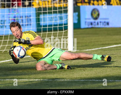 Columbus, Ohio, USA. 22nd May, 2015. Columbus Crew goalkeeper Steve Clark (1) warms up before a regular season match between Columbus Crew SC and Chicago Fire at Mapfre Stadium in Columbus, OH. Credit:  Brent Clark/Alamy Live News Stock Photo