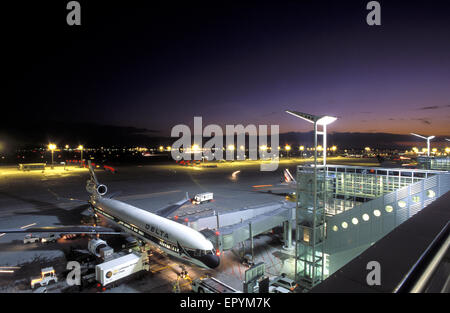 DEU, Germany, Hesse, Frankfurt, Airport Frankfurt, runway in front of the Terminal 2.  DEU, Deutschland, Hessen, Frankfurt am Ma Stock Photo