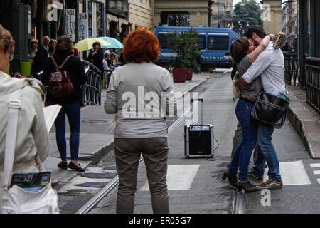 Turin, Italy. 23rd May, 2015. A heterosexual couple kissing proving that love is the same for everyone and it is stronger than everything. Credit:  Elena Aquila/Pacific Press/Alamy Live News Stock Photo