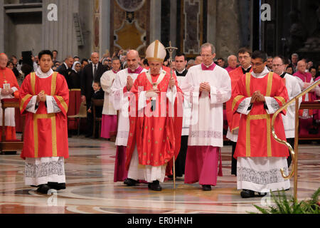 Vatican City. 24th May, 2015. Pentecostal Mass 2015 - 24 May 2015 Credit:  Realy Easy Star/Alamy Live News Stock Photo