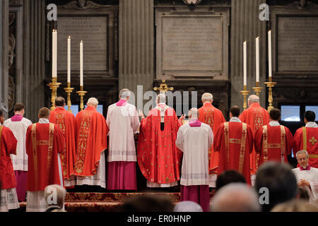 Vatican City. 24th May, 2015. Pentecostal Mass 2015 - 24 May 2015 Credit:  Realy Easy Star/Alamy Live News Stock Photo