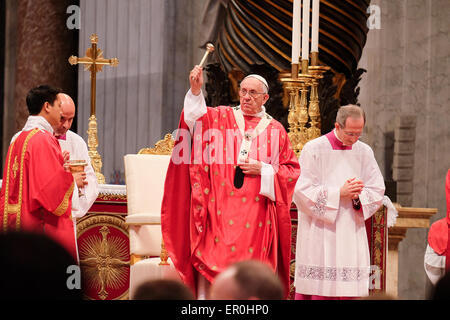 Vatican City. 24th May, 2015. Pentecostal Mass 2015 - 24 May 2015 Credit:  Realy Easy Star/Alamy Live News Stock Photo