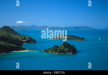 Australia, Queensland, Whitsunday islands, South Molle island with small Goat and Planton islands  (aerial view) // Australie, Q Stock Photo