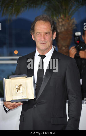 Cannes, France. 24th May, 2015. Vincent Lindon Best Actor Awards, Photocall 68 Th Cannes Film Festival Cannes, France 24 May 2015 Dit79481 Credit:  Allstar Picture Library/Alamy Live News Stock Photo