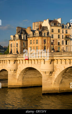 Pont Neuf and the buildings of Ile-de-la-Cite at sunset, Paris, France Stock Photo