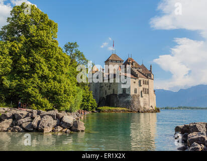Veytaux, Vaud Canton, Switzerland.  Chateau de Chillon on shore of Lake Geneva (Lac Leman). Stock Photo