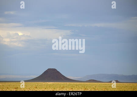 A volcano in the Gobi desert, Omnogovi province, southern Mongolia Stock Photo