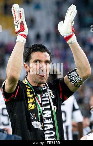 Torino, Italy. 23rd May, 2015. Gianluigi Buffon (Juventus) Football/Soccer : Gianluigi Buffon of Juventus celebrate their league title (31th Scudetto) after the Italian 'Serie A' match between Juventus 3-1 Napoli at Juventus Stadium in Torino, Italy . © Maurizio Borsari//AFLO/Alamy Live News Stock Photo