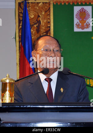 Phnom Penh, Cambodia. 26th May, 2015. President of the Cambodia's National Assembly Heng Samrin speaks during the opening ceremony of an anti-corruption seminar in Phnom Penh, Cambodia, May 26, 2015. Heng Samrin on Tuesday called on Cambodian people to actively join the fight against corruption, which is a major obstacle to socio-economic development. Credit:  Sovannara/Xinhua/Alamy Live News Stock Photo