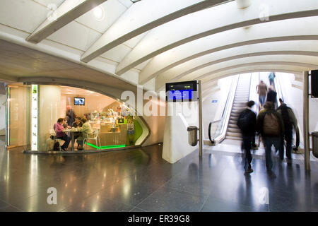 Europe, Belgium, Liege, passage with shops and bars at the railway station Liege-Guillemins, architect Santiago Calatrava  Europ Stock Photo