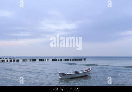 DEU, Germany, Mecklenburg-Western Pomerania, Nationalpark Vorpommersche Boddenlandschaft, Zingst, boat at the beach.  DEU, Deuts Stock Photo