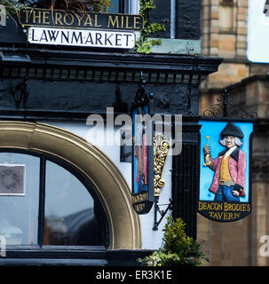 Deacon Brodies Tavern on the Royal Mile in Scotlands capital ciy, Edinburgh Stock Photo
