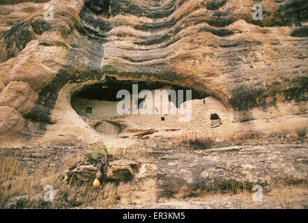 Gila Cliff Dwellings National Monument in extreme southern New Mexico were occupied by Indianslfrom the Mogollon Culture from about 1275 AD to 1300 AD. Stock Photo