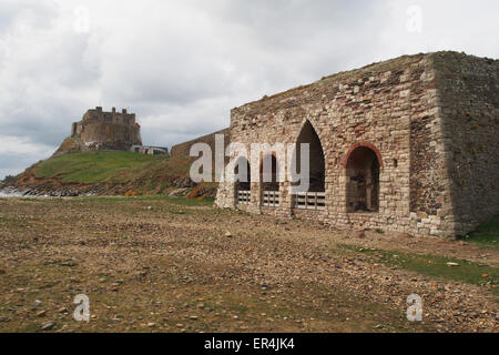 Lime Kilns and Castle, Lindisfarne, Holy Island, Northumberland ...