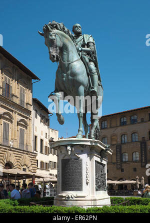Equestrian statue of Cosimo I de Medici, Piazza della Signoria, Florence, Tuscany, Italy Stock Photo