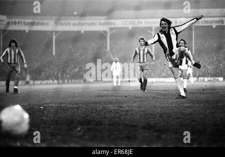 West Brom 2-0 Valencia, UEFA Cup match at The Hawthorns, Wednesday 6th December 1978. Stock Photo