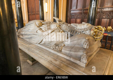 The tomb of Henry VII and Queen Elizabeth in the king's chapel in ...