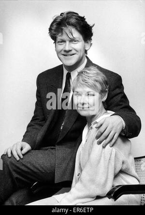 Dame Judi Dench and kenneth branagh mark the start of their Shakespeare season at the Birmingham Repertory Theatre. 29th February 1988 Stock Photo