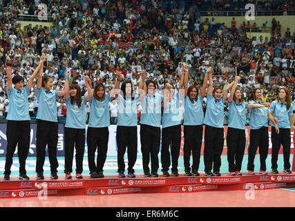 Tianjin, China. 28th May, 2015. Bronze medalists team Thailand celebrates during the awarding ceremony at the 18th Asian Senior Women's Volleyball Championships in Tianjin, north China, May 28, 2015. © Zhang Chenlin/Xinhua/Alamy Live News Stock Photo