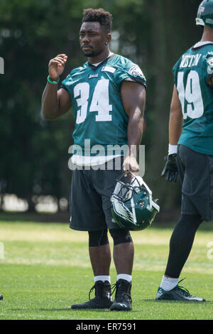 Philadelphia Eagles running back Kenjon Barner (38) during the NFL football  game between the Philadelphia Eagles and the Carolina Panthers on Thursday  October 12, 2017 in Charlotte, NC. Jacob Kupferman/CSM Stock Photo - Alamy