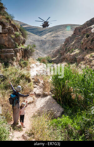 Evacuation in the desert Stock Photo - Alamy