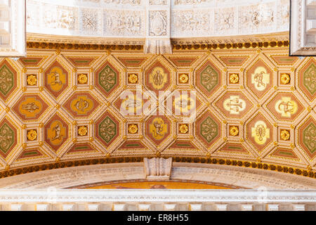 Directly below shot of ceiling in St. Stephen's Basilica Stock Photo