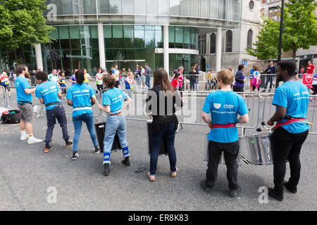 Guildhall school of music and drama performing at the Bupa London 10,000 run on Monday 25th May 2015 Stock Photo