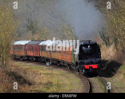 West Country Class Pacific Loco 'Wadebridge' heads into Bewdley on the Severn Valley Railway. Stock Photo