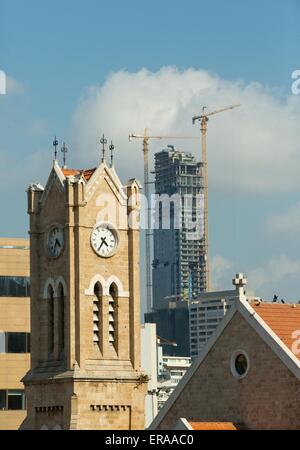 View of a church and a building currently under construction in Beirut, Lebanon, 15 May 2015. Photo: Joerg Carstensen/dpa Stock Photo