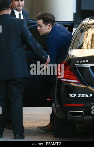 Chris Pine seen being dropped off at ABC studios for late-night talk ...