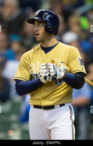 Milwaukee, WI, USA. 30th May, 2015. Milwaukee Brewers right fielder Ryan Braun #8 looks on during the Major League Baseball game between the Milwaukee Brewers and the Arizona Diamondbacks at Miller Park in Milwaukee, WI. John Fisher/CSM/Alamy Live News Stock Photo